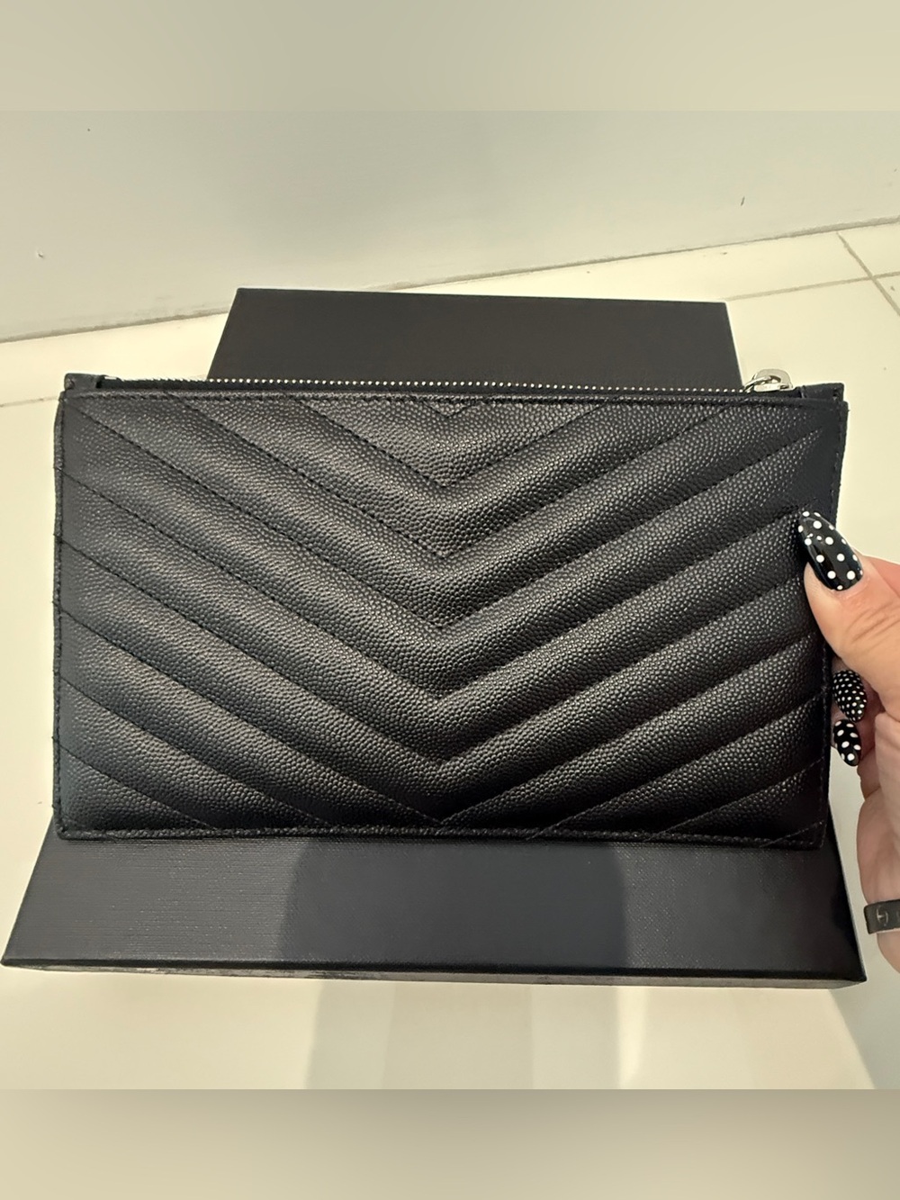 YSL POUCH MONOGRAM - Picture 3 of 7